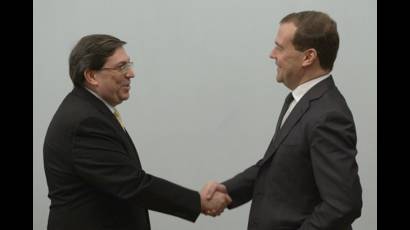 Dmitri Medvedev y Bruno Rodríguez Parrilla