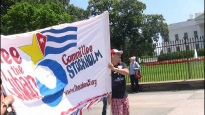 Plantón internacional 