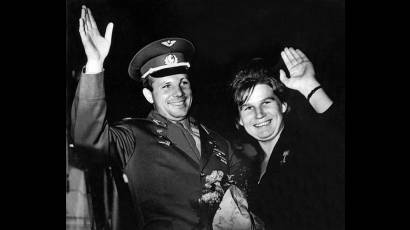 Yuri Gagarin y Valentina Tereshkova