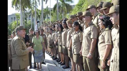 Graduación de oficiales y suboficiales de las FAR