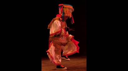 Danzak, danzante de las tijeras 