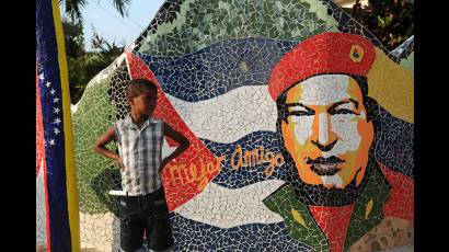 Inaugurado mural dedicado a Chávez en la comunidad habanera de Jaimanitas