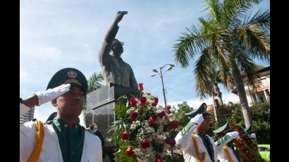 Escultura de Salvador Allende en Cuba