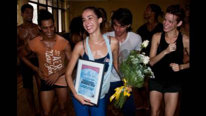 Bailarines de la compañía Danza Contemporánea de Cuba