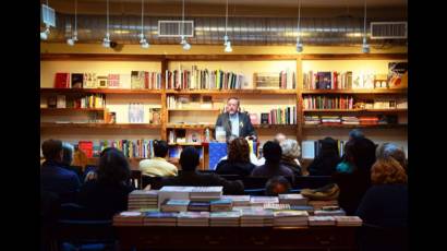 Presentación del libro Lo que hay del otro lado del Mar