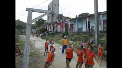 Cancha de baloncesto rústica