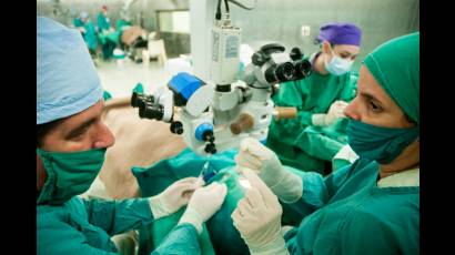 Cuba inicia nueva cirugía en el tratamiento del glaucoma