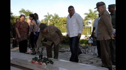 Tributo a los caídos en combate o fallecidos después del triunfo de la Revolución