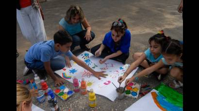 Escuela especial para niños con autismo, Dora Alonso