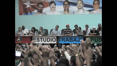 Delegación cubana al festival