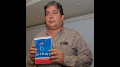 Presentan el libro Enemigo