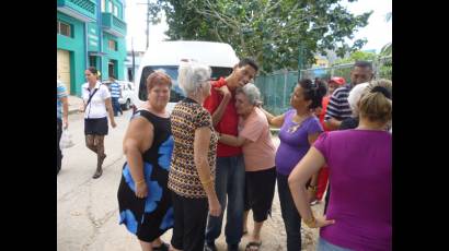Familiares de los Cinco felicitaron a este joven cubano