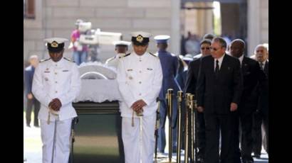 Homenaje al líder Nelson Mandela