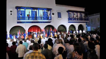 Jóvenes generaciones también celebran triunfo revolucionario