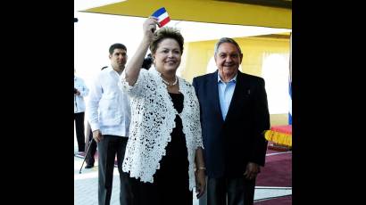 Dilma Rousseff y Raúl Castro