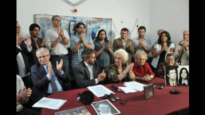 Abuelas de la Plaza de Mayo