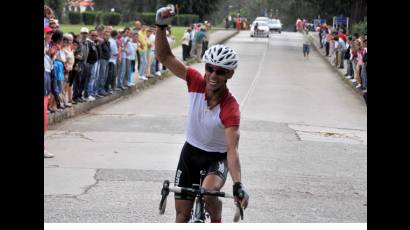 Vicente Sanabria gana Clásico Camagüey-Habana