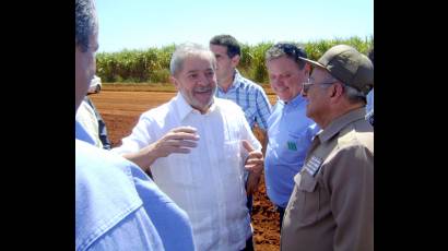 Lula recorrió zonas destinadas al cultivo de la soya