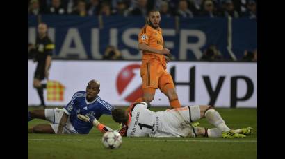 Benzema marcó dos goles