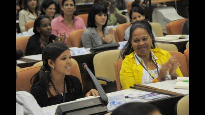 Mujeres cubanas en congreso