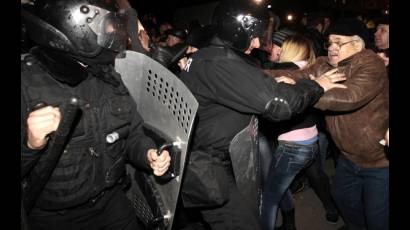 Nueva guardia nacional antimotín en Kiev