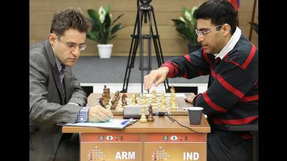 Viswanathan Anand arrancó muy bien