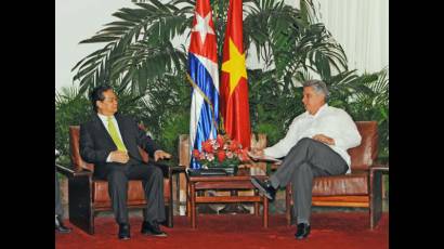 Recibe Díaz-Canel a primer ministro de Vietnam
