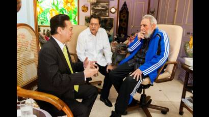 Fidel Castro Ruz y Nguyen Tan Dung