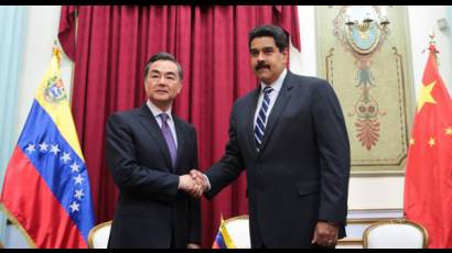 El presidente Nicolás Maduro recibió al canciller de China, Wang Yi