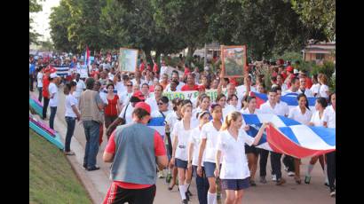 Desfile por el Día Internacional de los Trabajadores en Artemisa