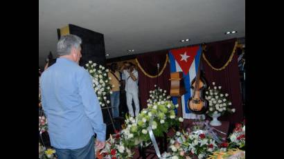 Migue Diaz-Canel asistió al funeral de Juan Formell