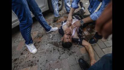 Manifestante turko herido