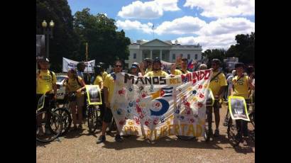 Marcha de jóvenes ciclistas por los Cinco