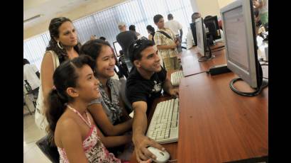 Acceso de los jóvenes a la tecnología