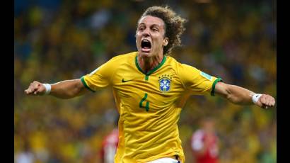 David Luiz celebrando el segundo gol