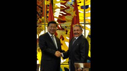 Raúl y Xi Jinping