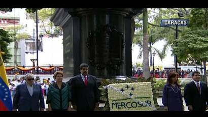 Presidentes del Mercosur rindieron homenaje al Libertador