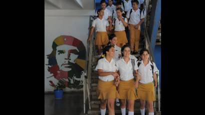 Estudiantes de Secundaria Básica