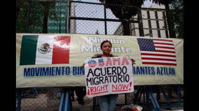Inmigrantes exigen a Obama que cumpla sus promesas 