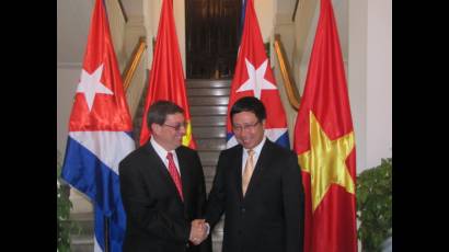 Ministros Bruno Rodríguez y Pham Bing Minh