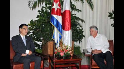 Miguel Díaz-Canel Bermúdez y el Excmo. Sr. Keji Furuya