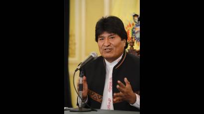Felicitan a Evo Morales por su reelección