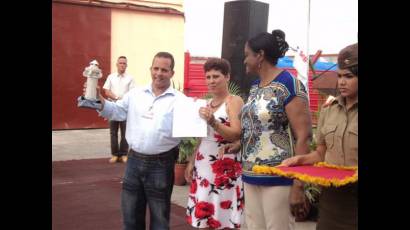 Entregan premio provincial de la Calidad 2013