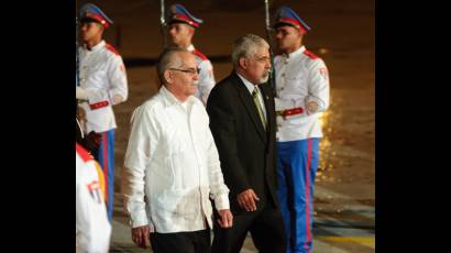 Maimir Mesa Ramos y recibe a Robert Ameerali