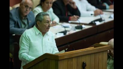 Raúl Castro en la clausura del Cuarto Período Ordinario de Sesiones de la Octava Legislatura de la Asamblea Nacional del Poder Popular