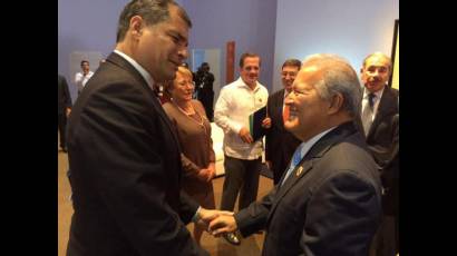Presidentes Rafael Correa y Salvador Sánchez Cerén
