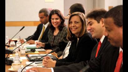 Josefina Vidal encabeza la delegación cubana