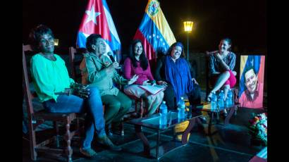 Mujeres cubanas evocaron a Chávez