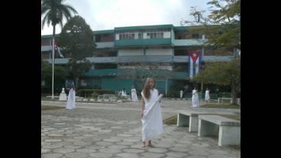 Al llegar a la Universidad de Sancti Spíritus nos reciben las nueve musas