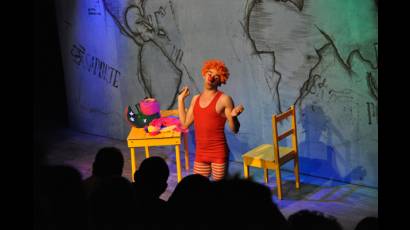 Escena de Pasaporte, de Yunior García. 